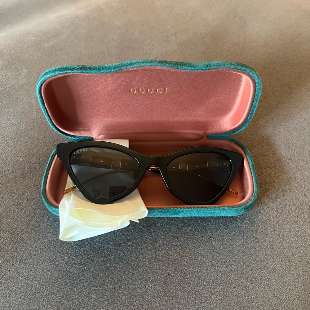 Gucci Cat Eye Acetate Sunglasses - Picture 1 of 11
